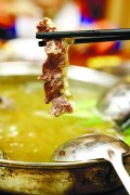 (老陈寻味天下)霄南村的牛肉火锅